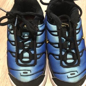 Nike toddler sneakers size 7